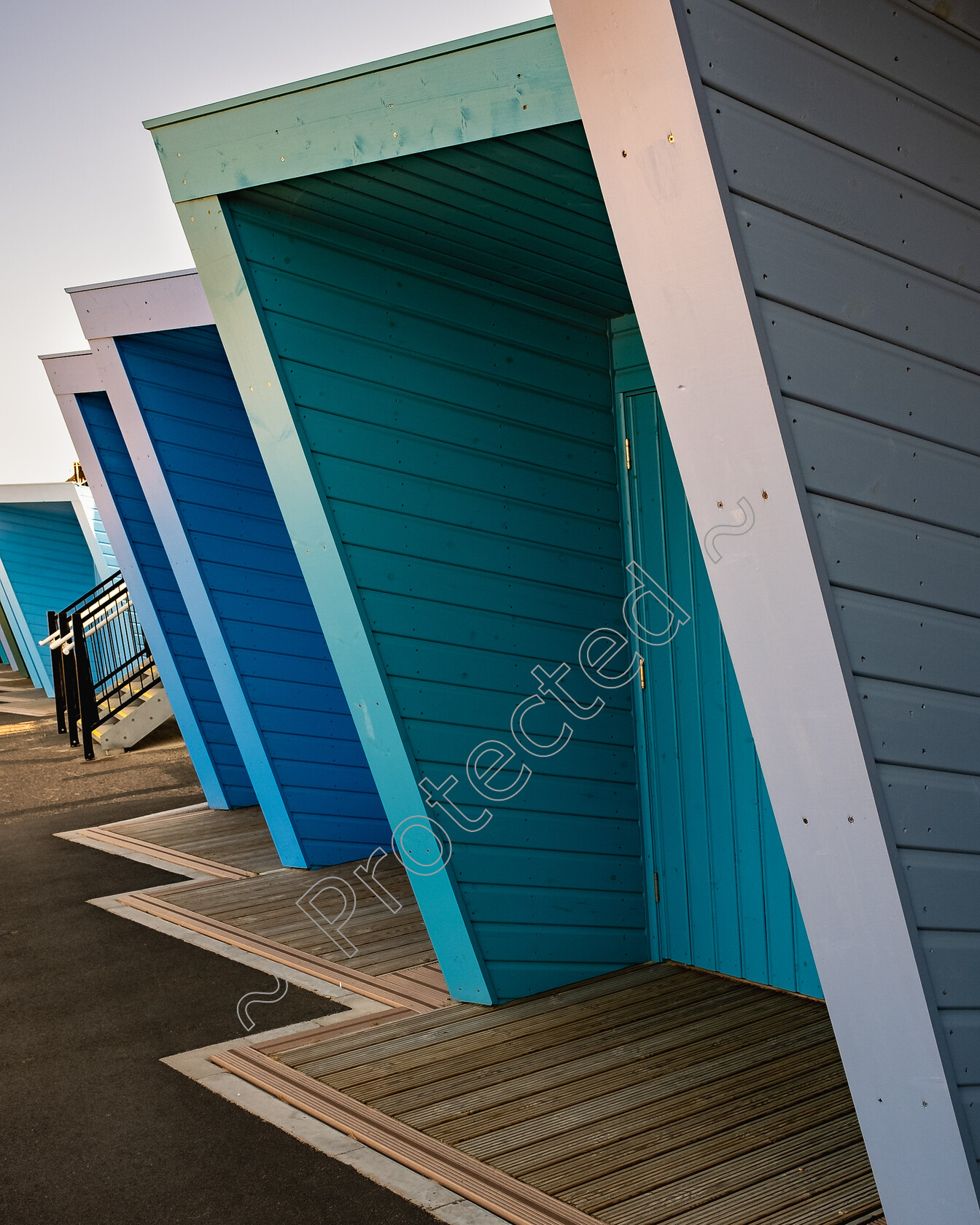 The-Beach-Huts-of-Lowestoft-0003-of-0003