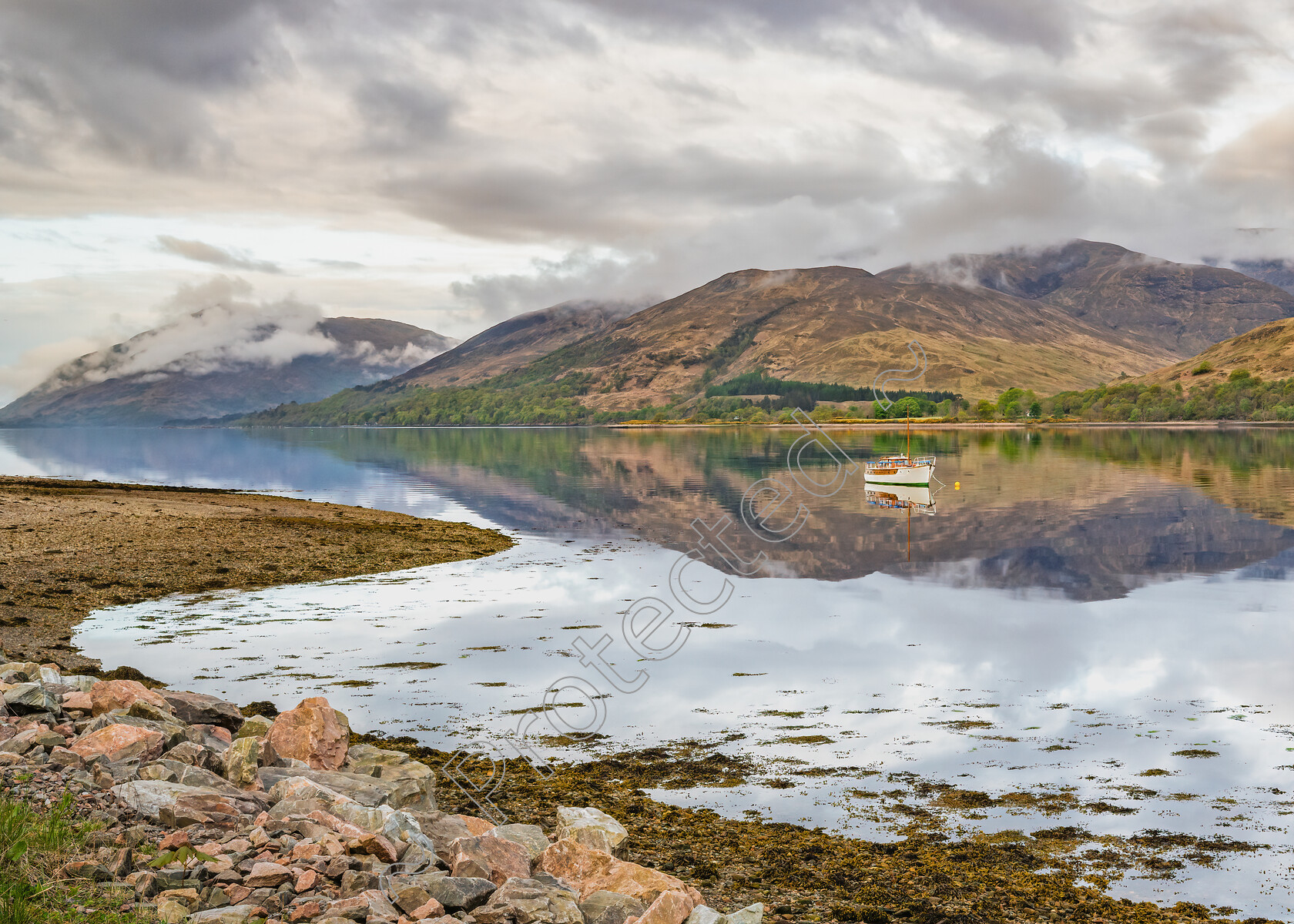 Early-Morning-on-Loch-Linnhe