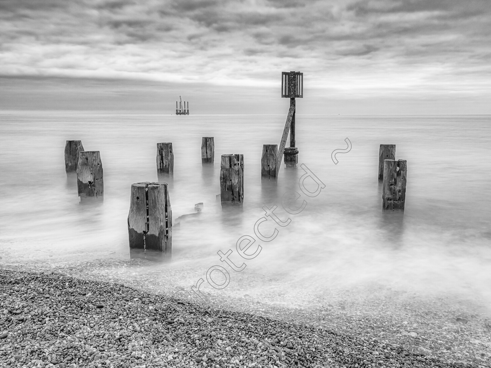 Lowestoft-Beach-Mono