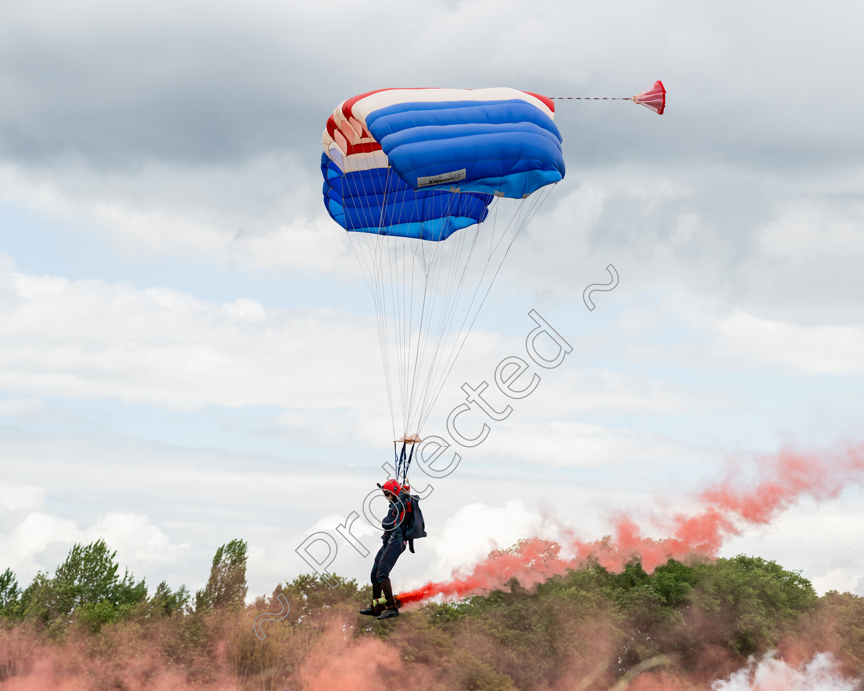 Parachutist-Landing