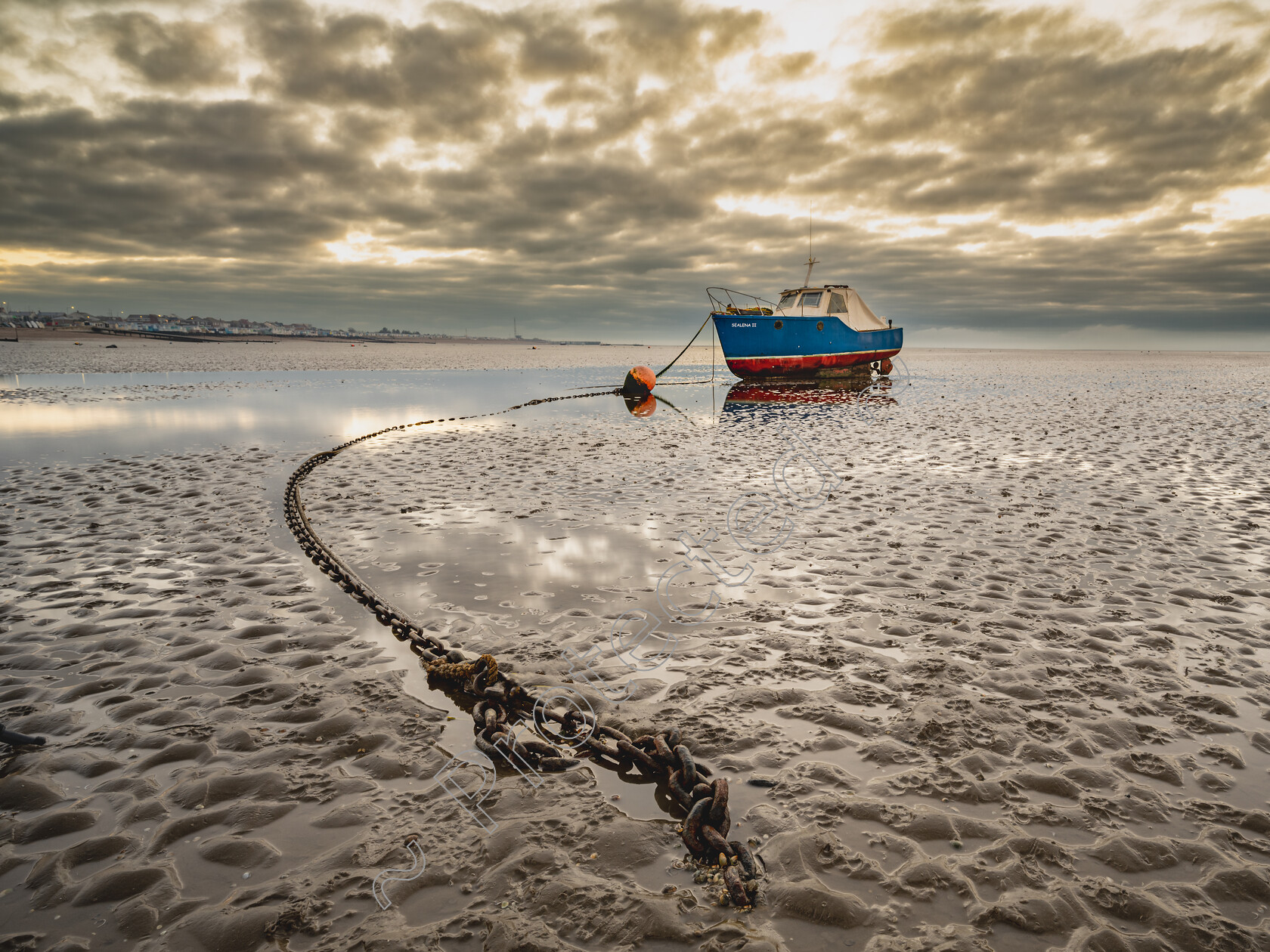 Thorpe-Bay-Chain-Leading-Line