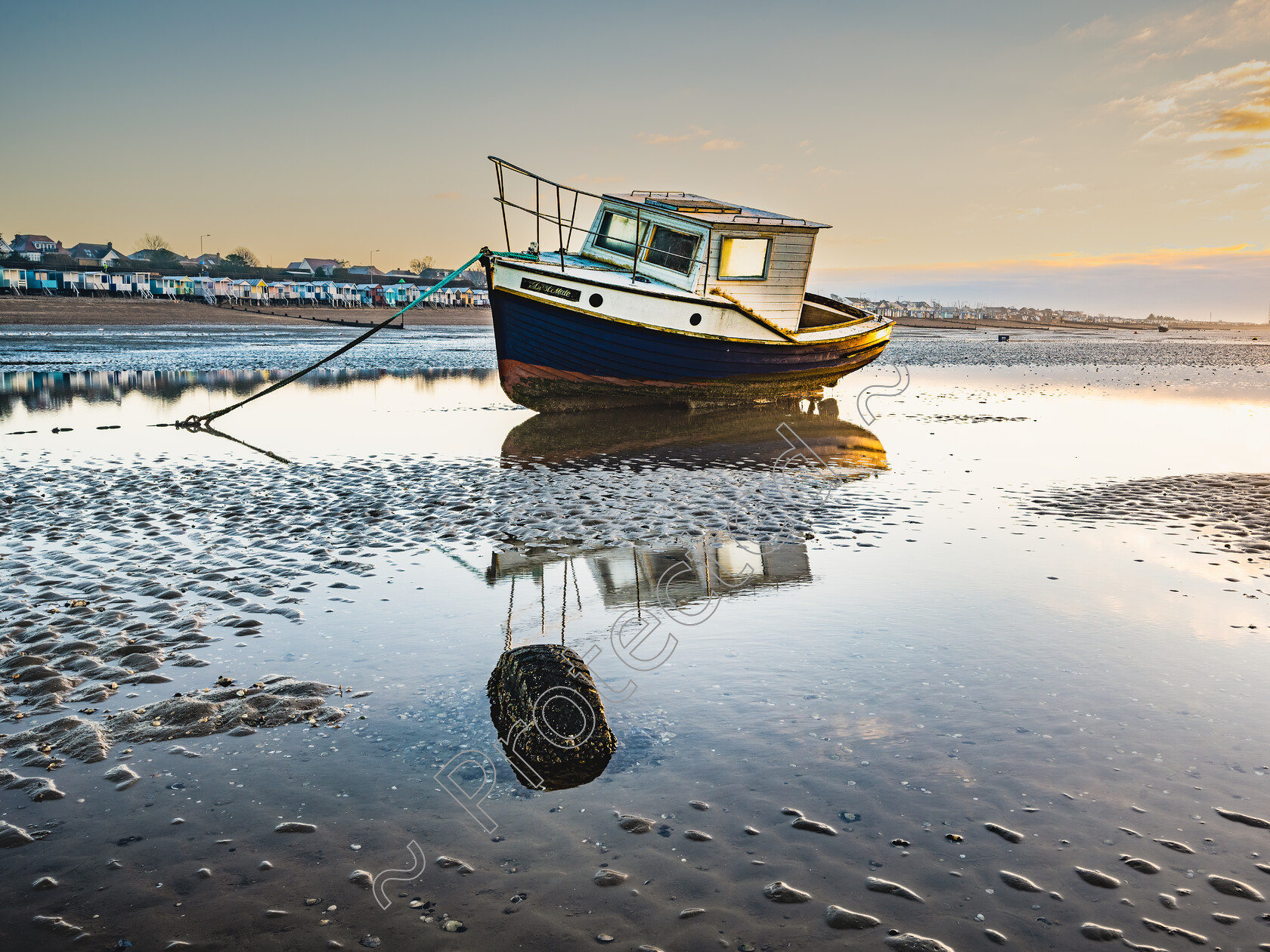 Thorpe-Bay-Tyre-Leading-Line