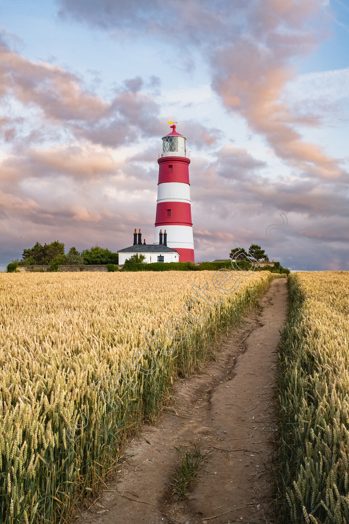 Happisburgh-Path-to-Lighthouse